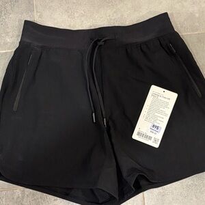 NWT License to Train Shorts, Size 6